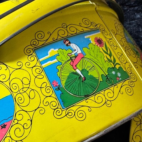 Vintage Sewing Basket Tin Victorian Old New York  Arch Oval Handle - Picture 11 of 13